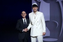 【重磅】杨瀚森16顺位加盟开拓者！富保罗团队神运作，中国篮球新希望诞生